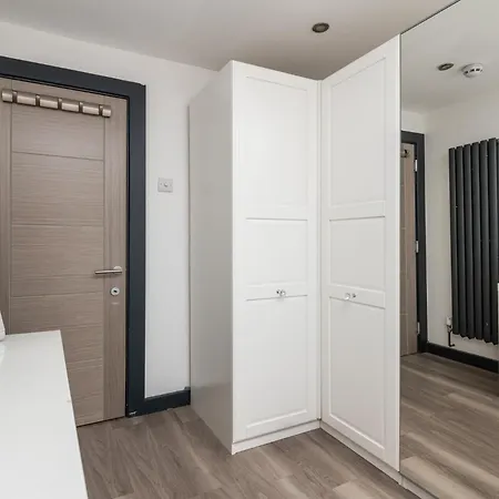 아파트 73 East Parade Cherry Tree - Modern 3-bed Duplex In With 75 Inch Tv - Pass The Keys