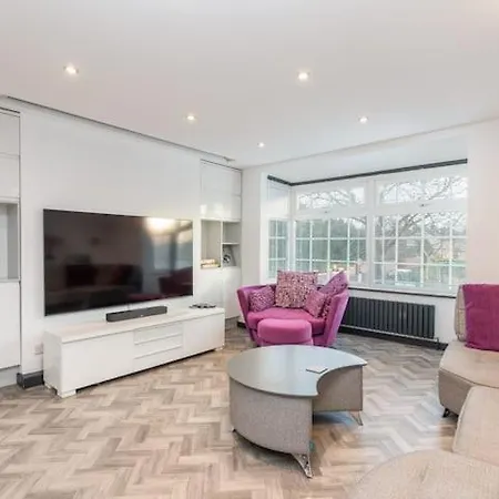 73 East Parade, Cherry Tree Modern 3-bed Duplex In With 75 Inch Tv - Pass The Keys Apartament