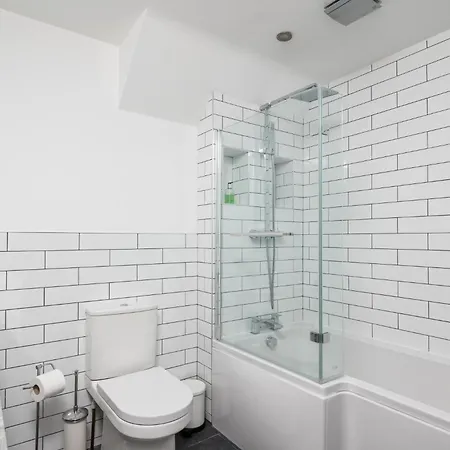 شقة 73 East Parade Cherry Tree - Modern 3-bed Duplex In With 75 Inch Tv - Pass The Keys