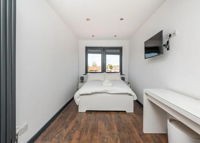 73 East Parade, Cherry Tree Modern 3-bed Duplex In With 75 Inch Tv - Pass The Keys Apartman York